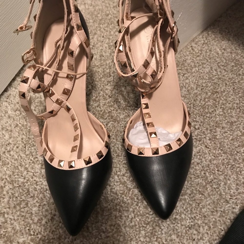 Size 10 black heals